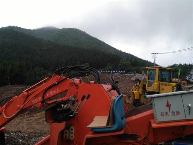 广西扒渣机.jpg